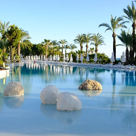 Resort Paloma Perissia Side
